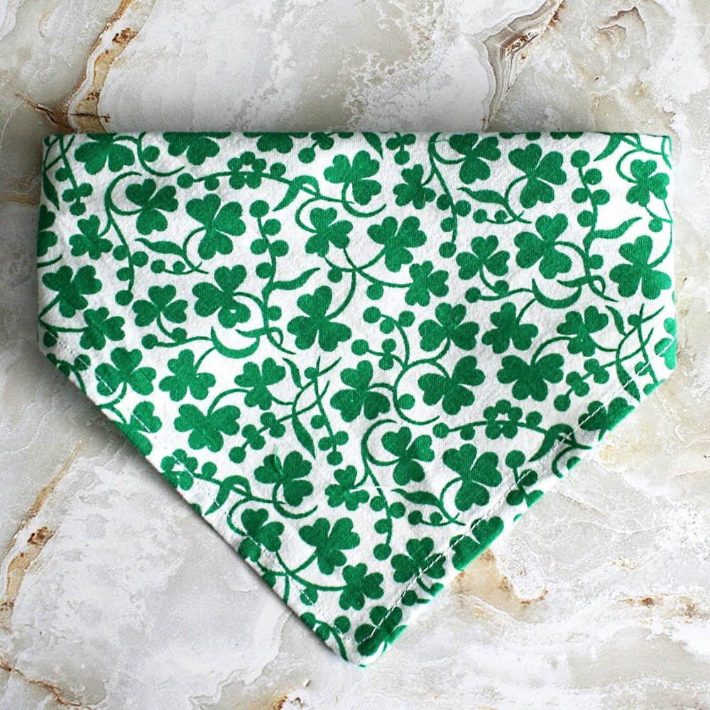 HAND CRAFTED Bandana St. Patrick's Day Shamrock Vine Dog Pet Scarf Accessory